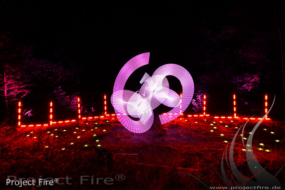 IMG_2675 - LED Showact Feuerjonglage Feuerwerk Hochzeit Geburtstag Lichtshow